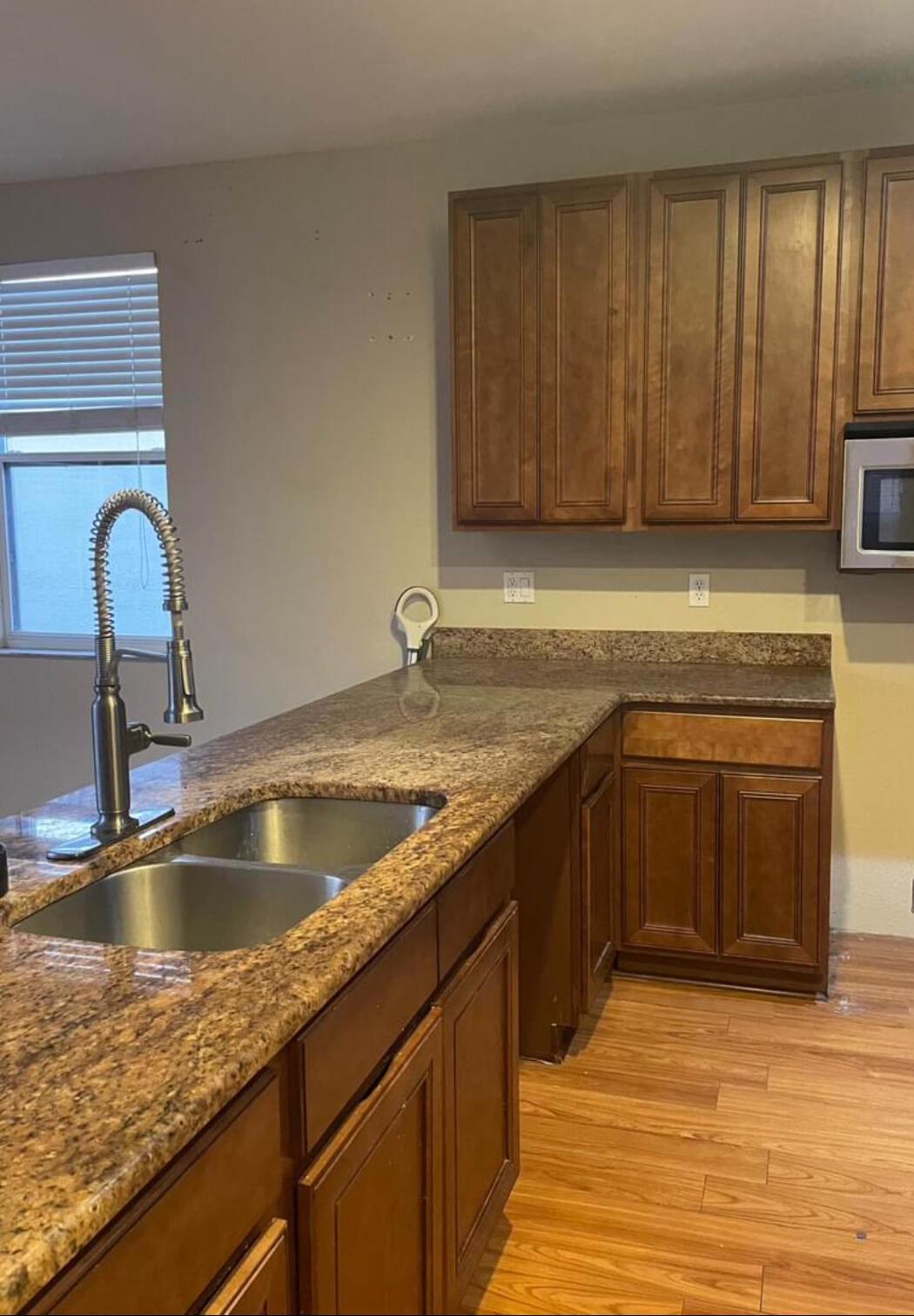 VIZCAYA FALLS PLAT 3 - Residential Lease