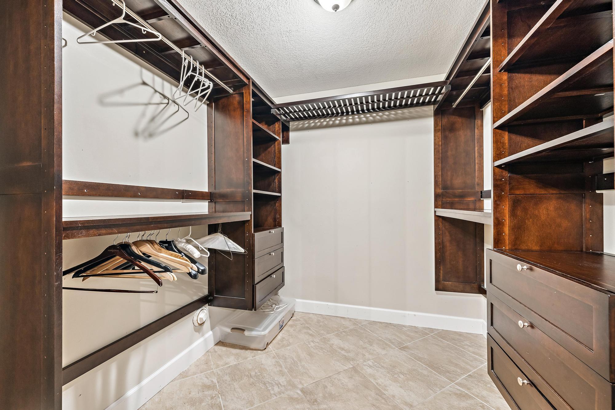 Island Country - Residential