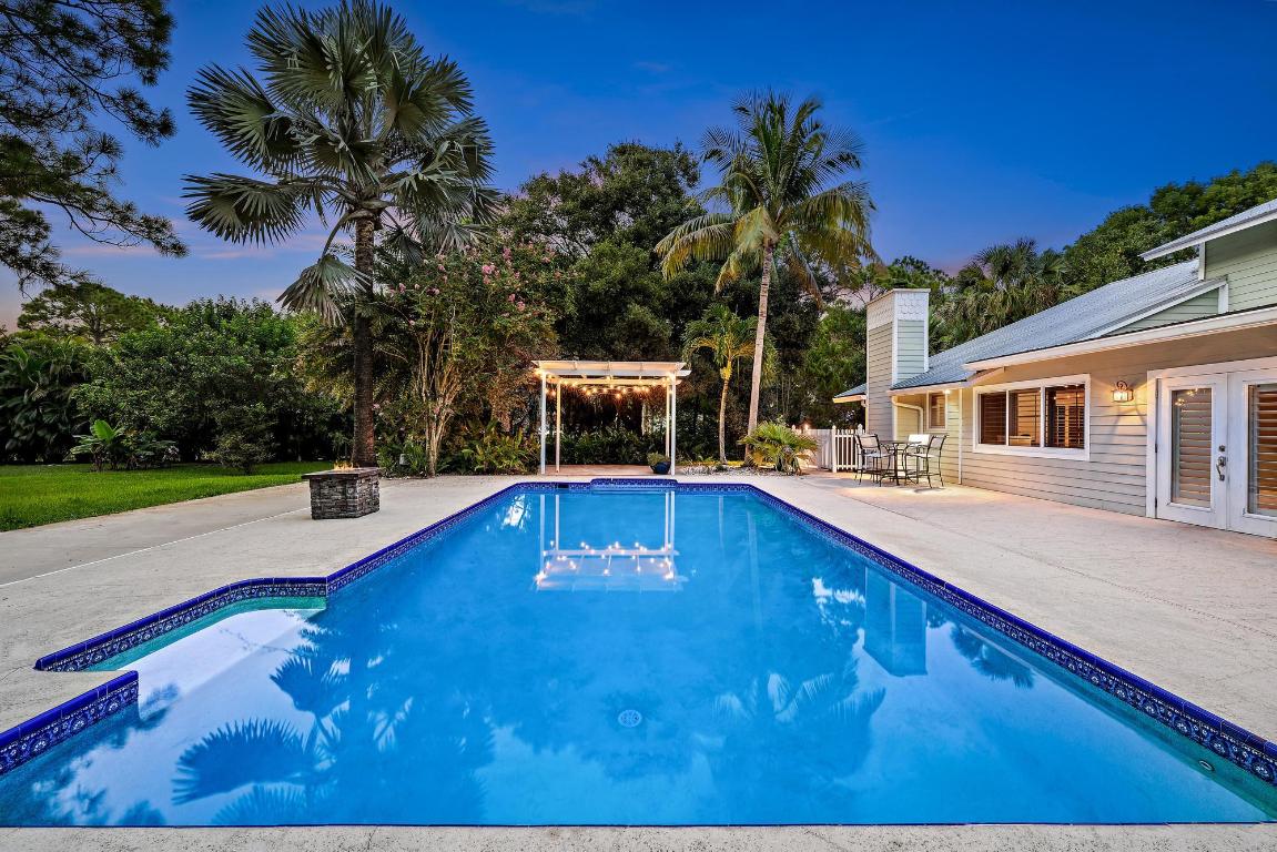 Island Country - Residential