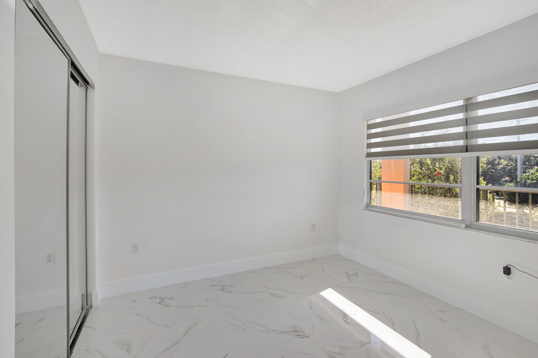 IVANHOE EAST AT CENTURY VILLAGE - Residential