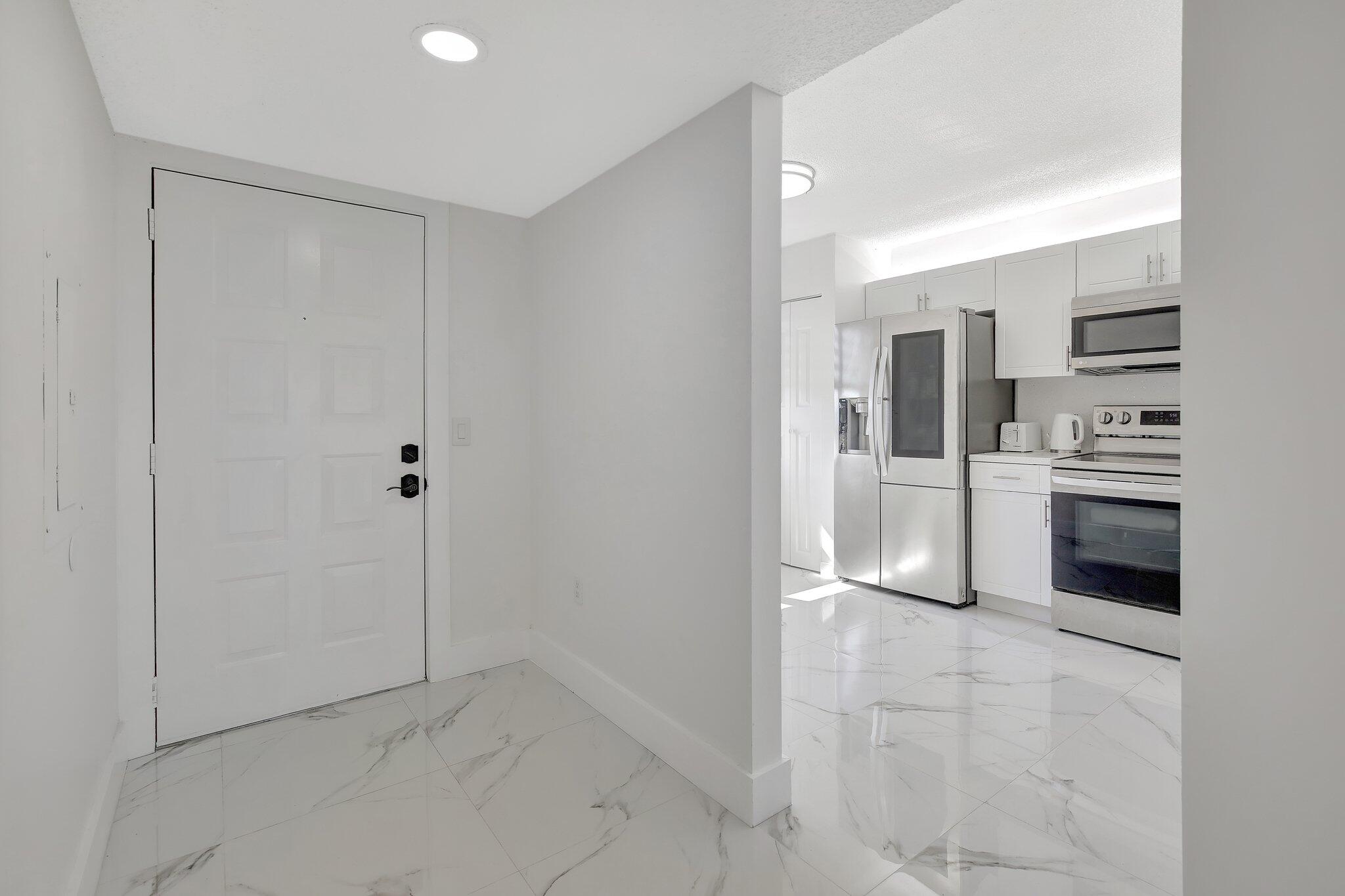 IVANHOE EAST AT CENTURY VILLAGE - Residential