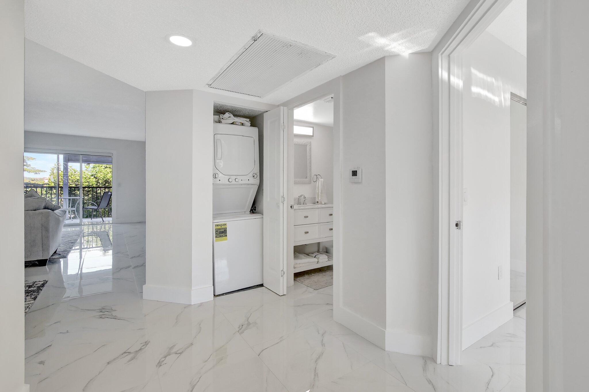 IVANHOE EAST AT CENTURY VILLAGE - Residential