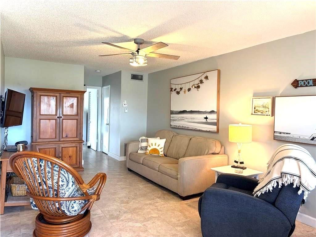 Photo of 34 Pine Arbor Lane #203, Vero Beach, FL 32962 (MLS # F10545284)
