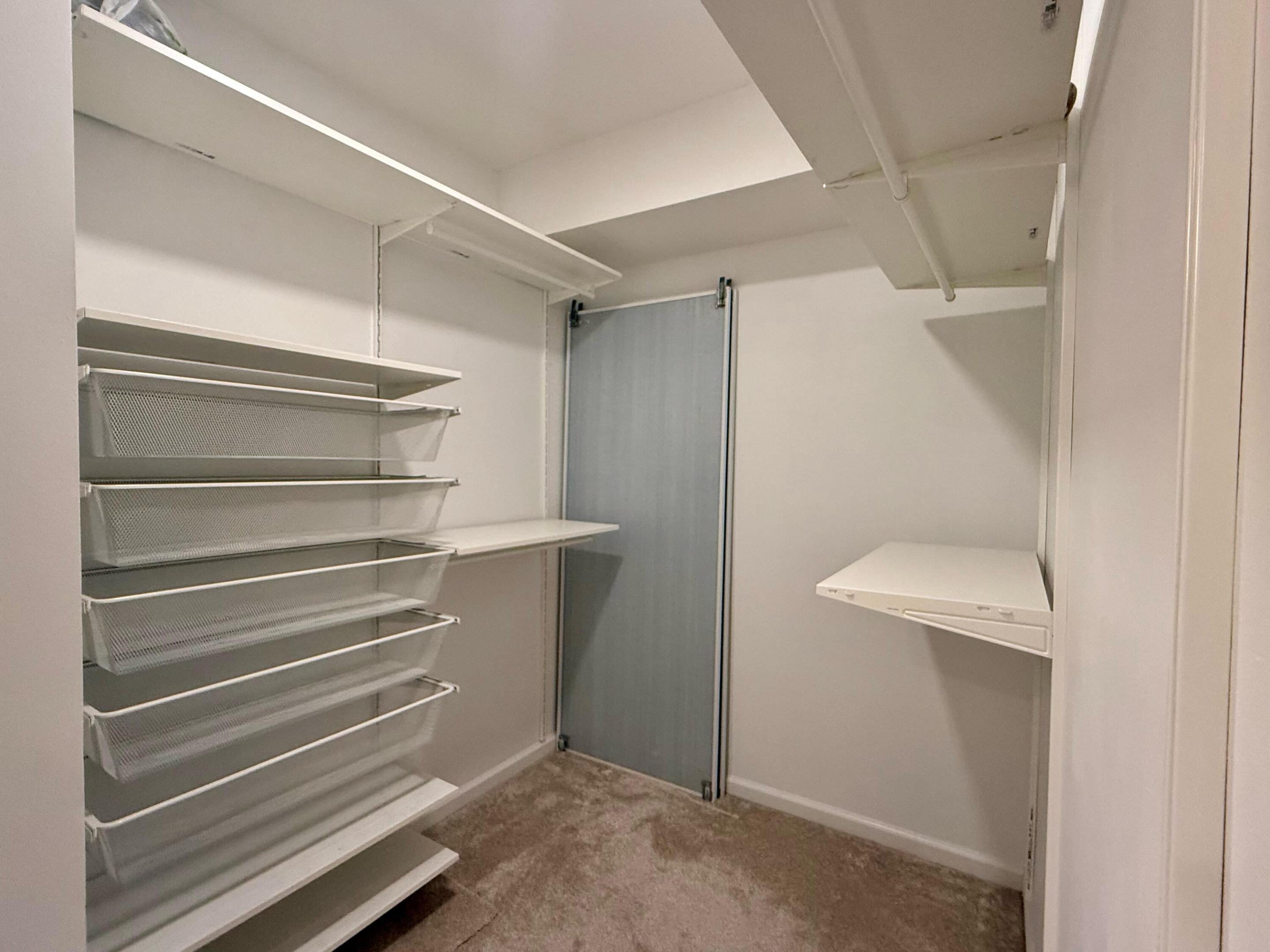 WESTWOOD LAKES - Residential