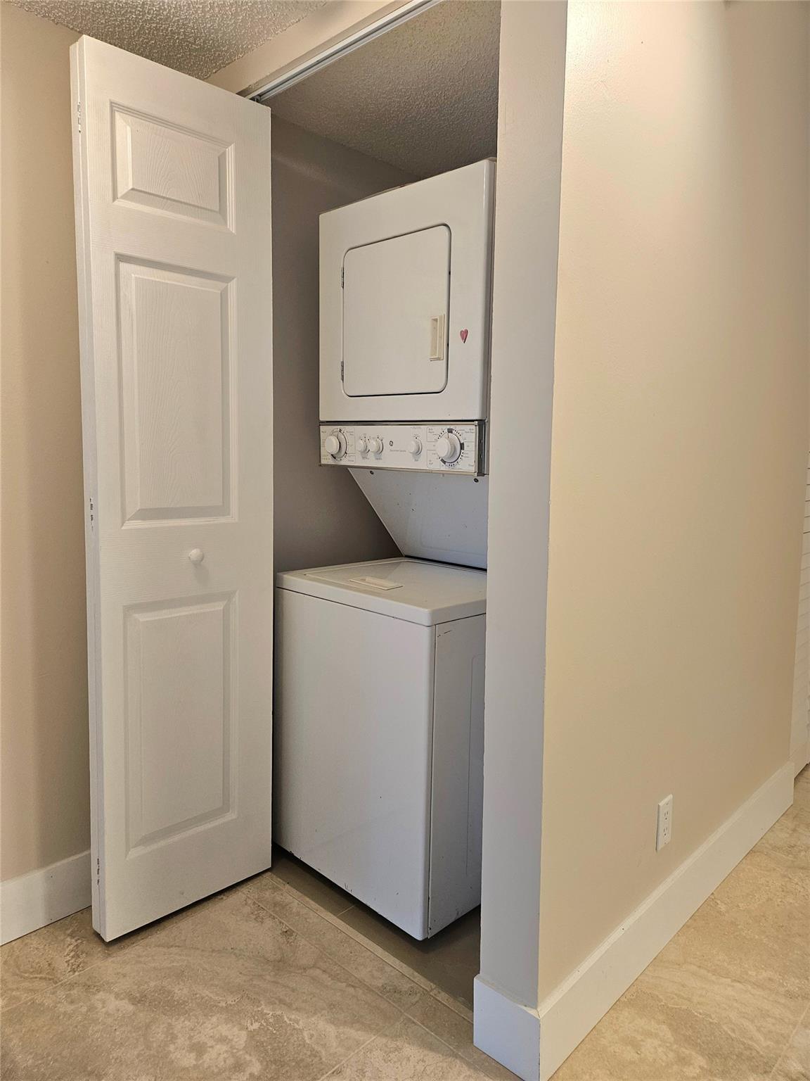 Coco Parc Condo - Residential Lease