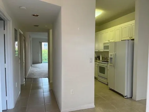 7725 Yardley Dr Unit 313, Fort Lauderdale, FL MLS: F10499899