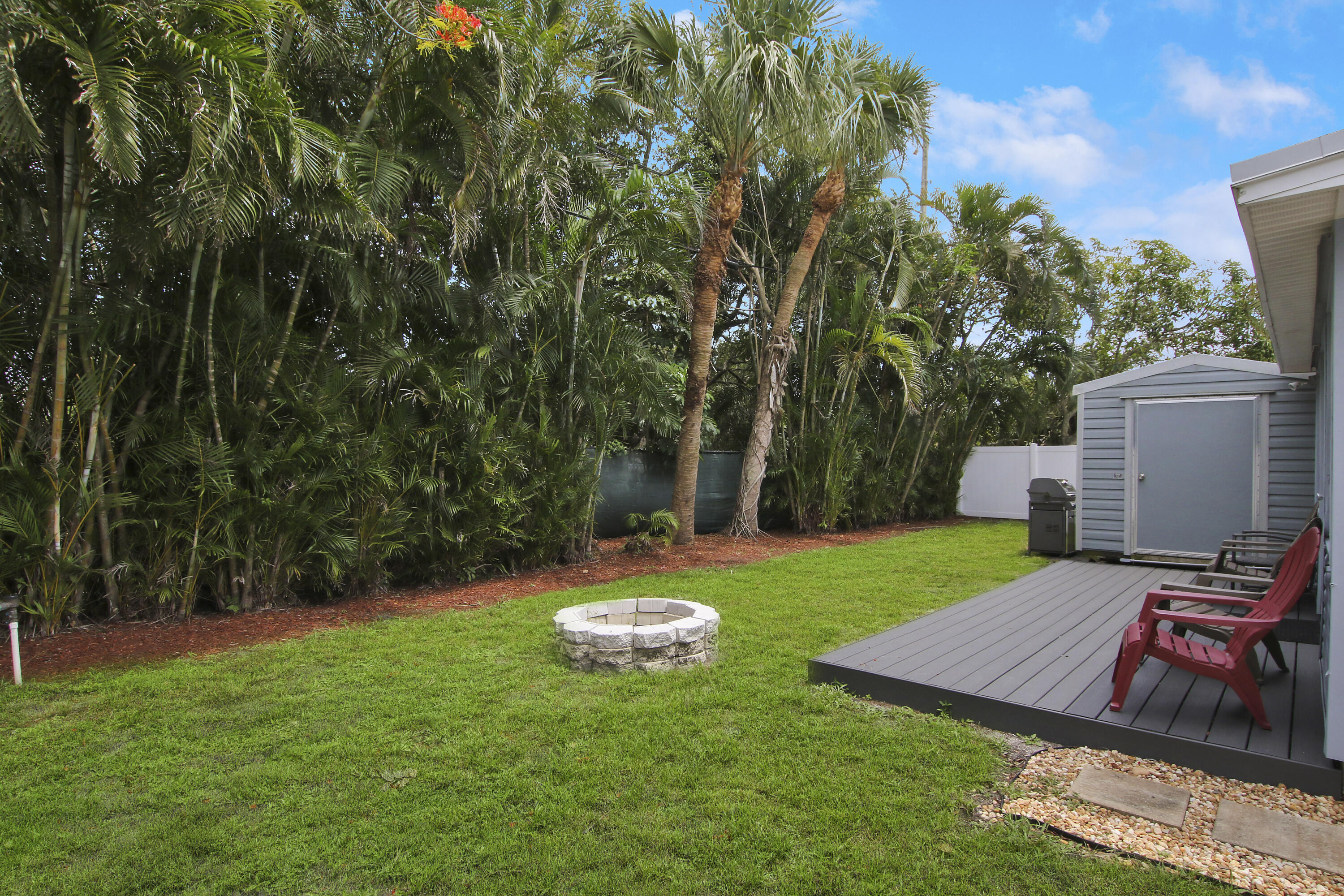 EASTVIEW MANOR - Residential