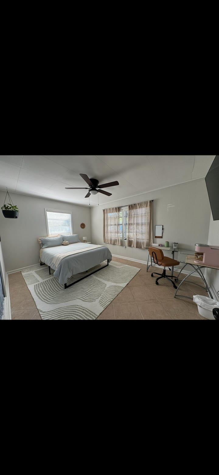 EASTVIEW MANOR - Residential