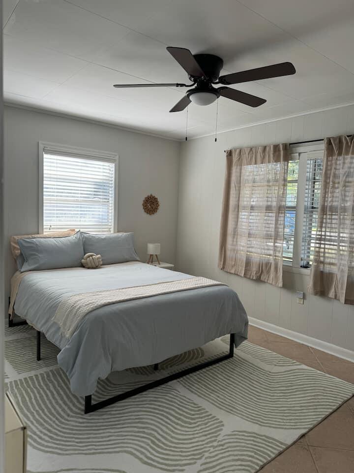 EASTVIEW MANOR - Residential