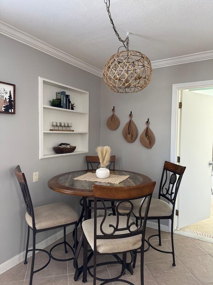 EASTVIEW MANOR - Residential