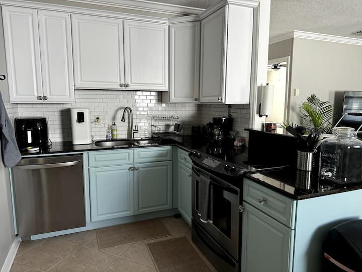 EASTVIEW MANOR - Residential