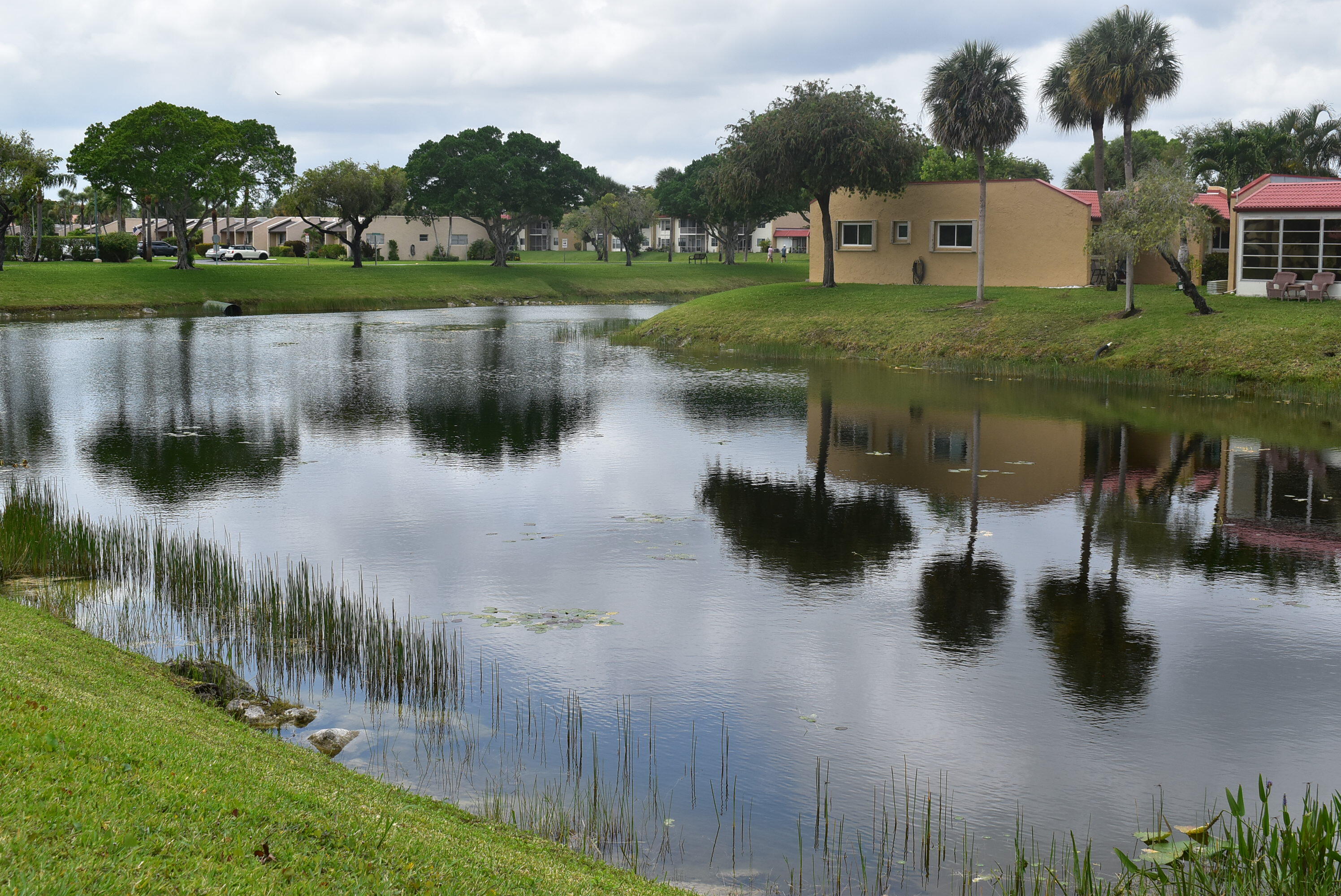 GOLDEN LAKES VILLAGE CONDO 12-A - Residential