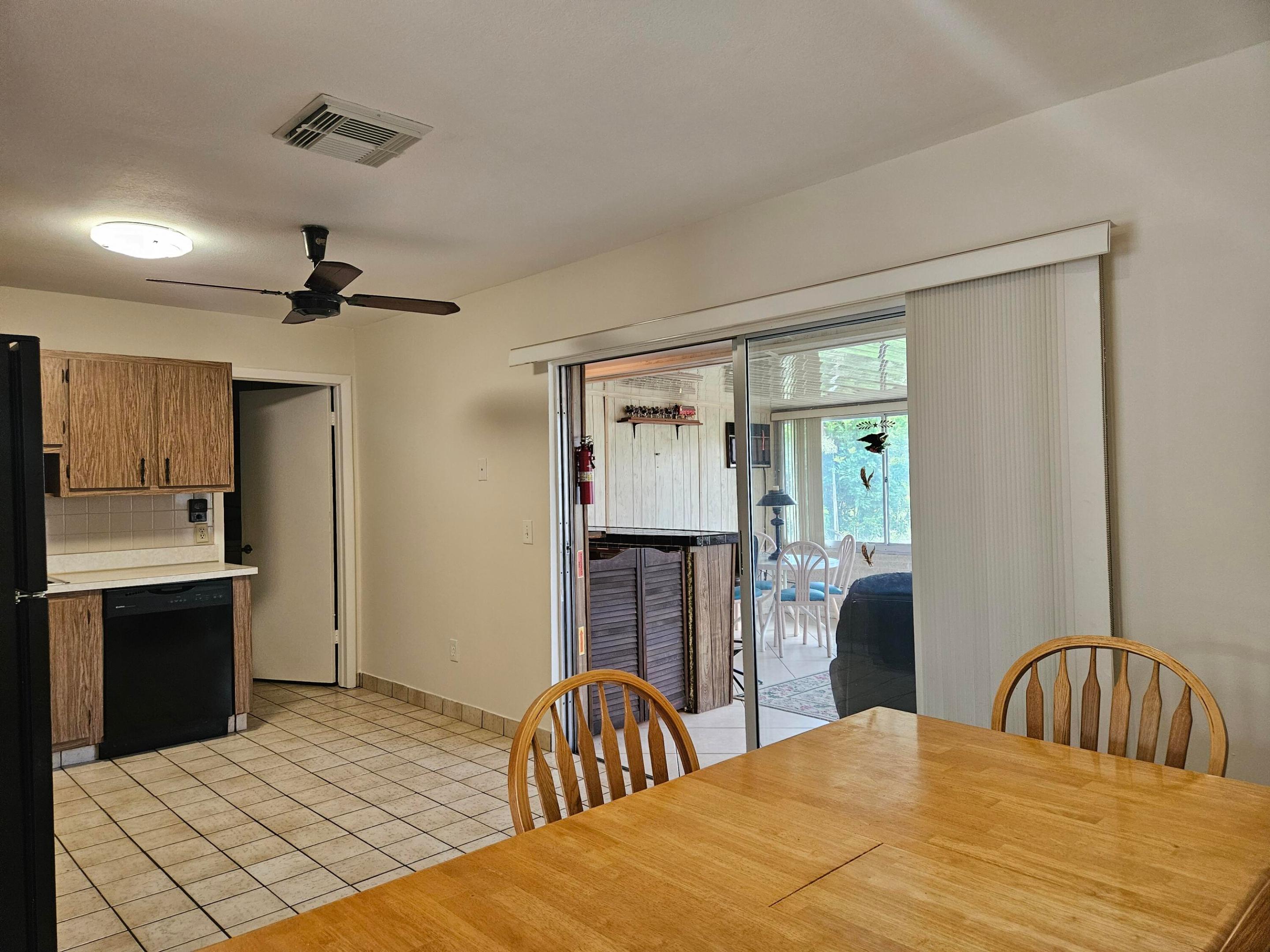 LAKE WORTH HILLS - Residential