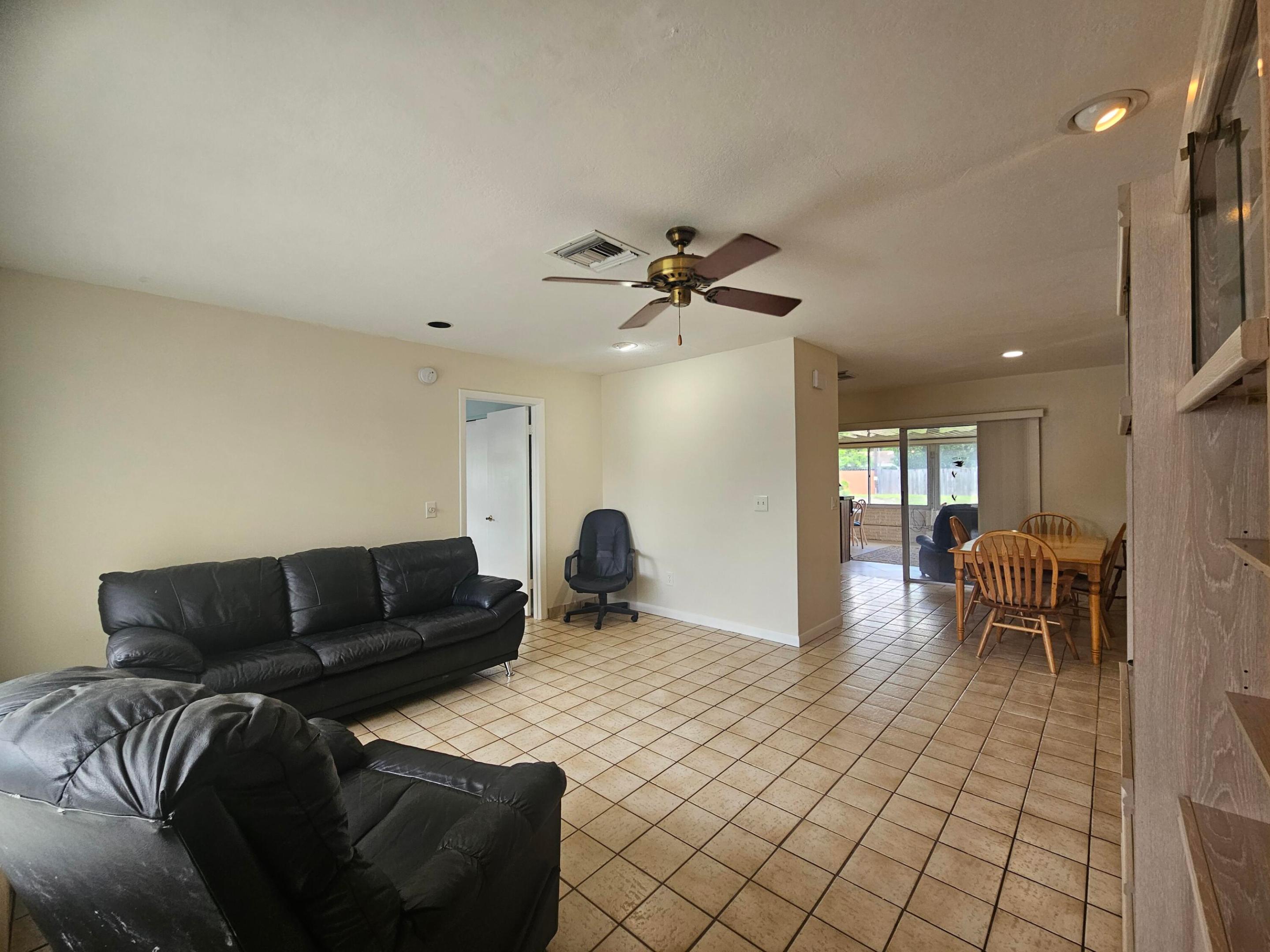 Properties 5531 S 37th Street