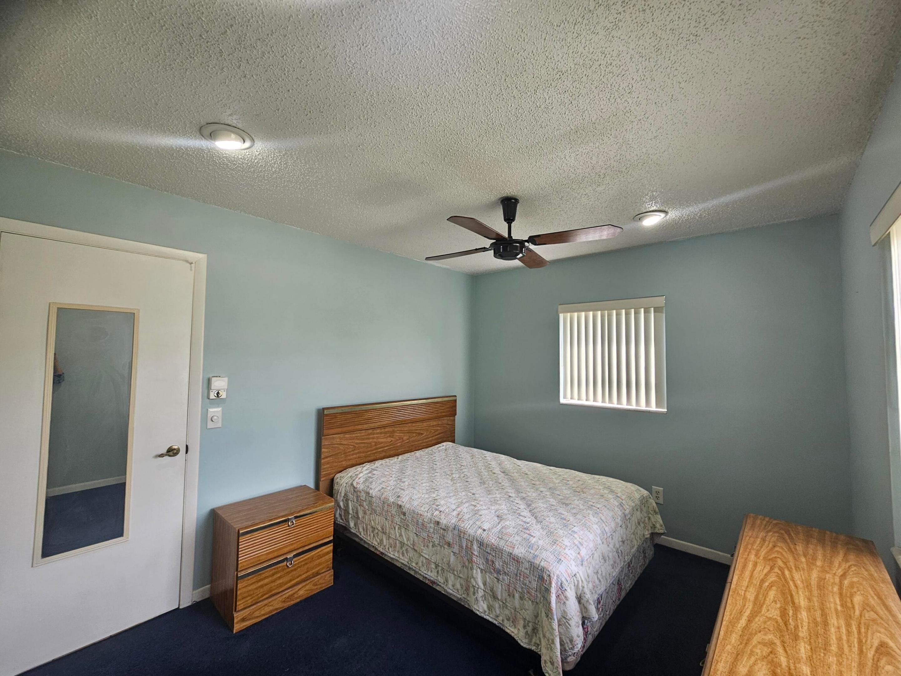 LAKE WORTH HILLS - Residential