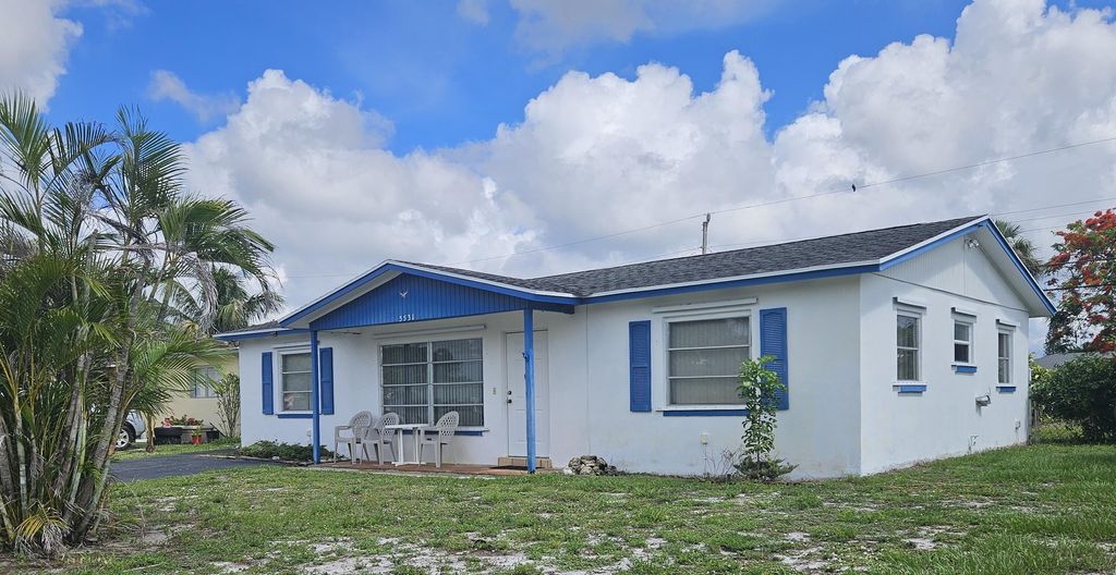 Photo of 5531 S 37th Street, Greenacres, FL 33463 (MLS # B26034478)