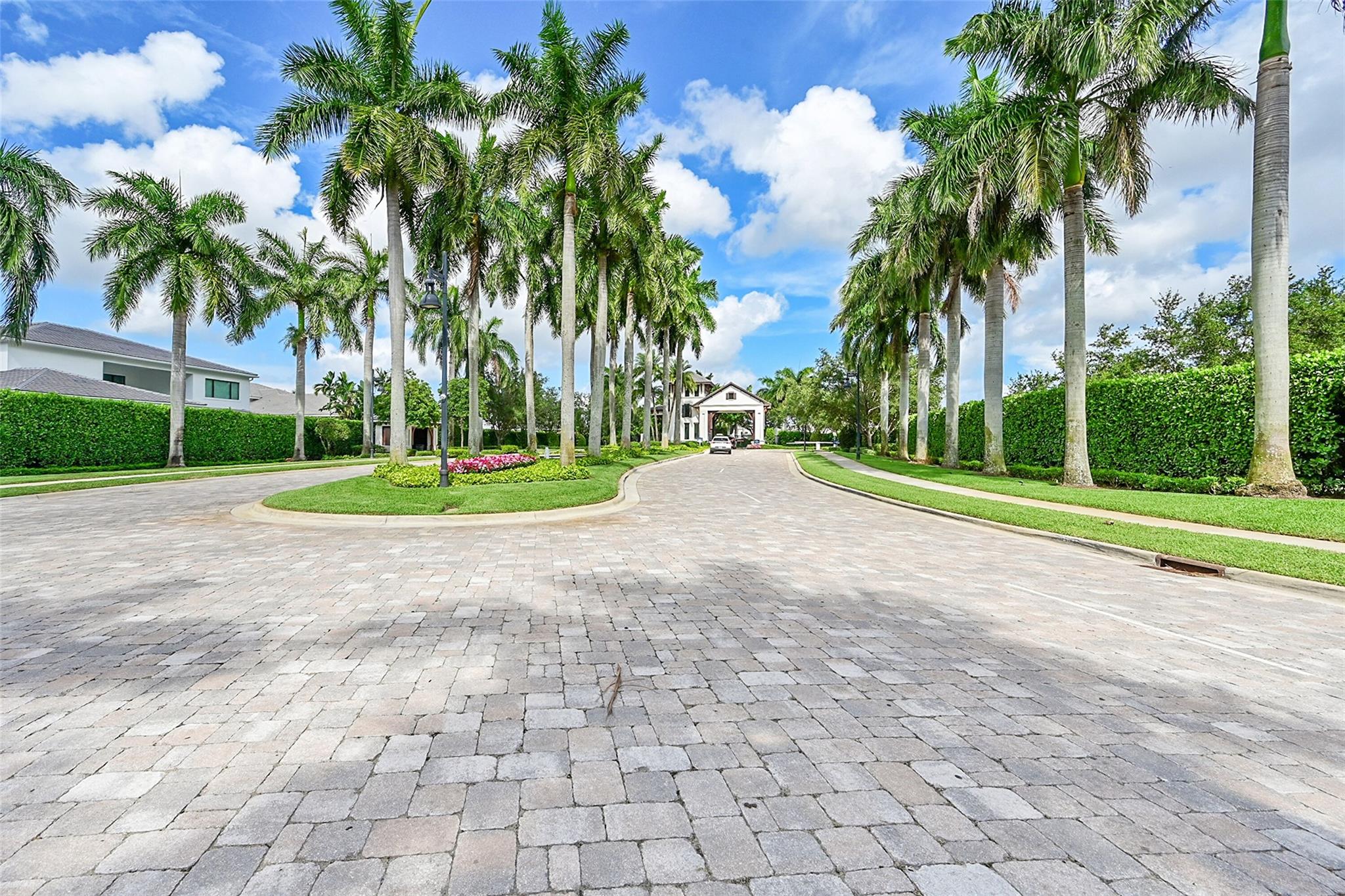 ROYAL PALM POLO PLAT - Residential