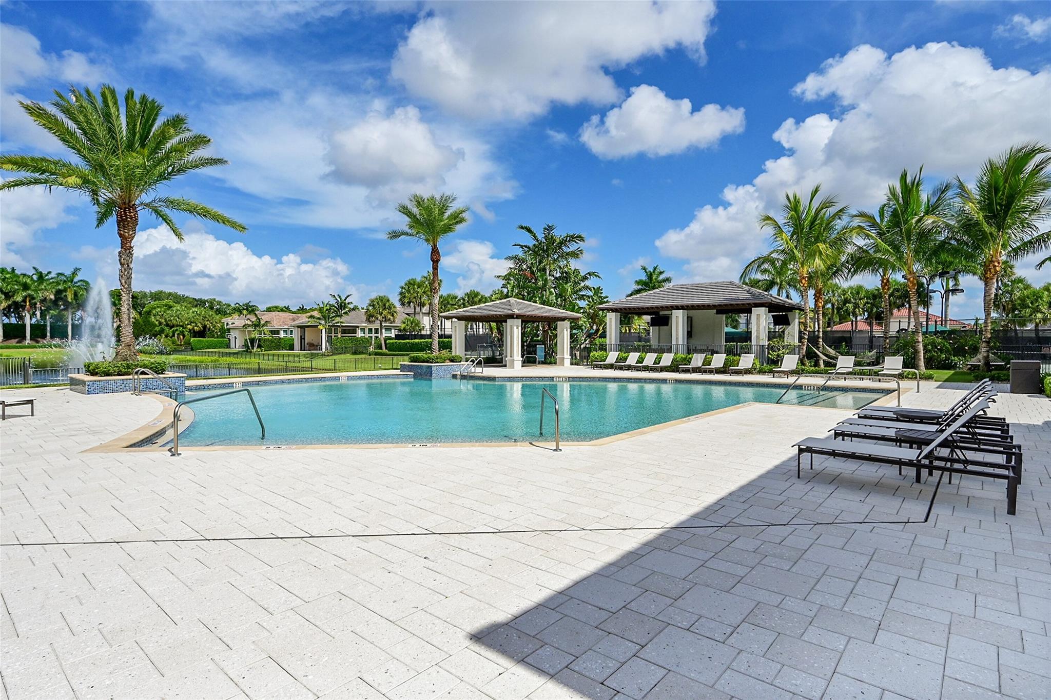 ROYAL PALM POLO PLAT - Residential