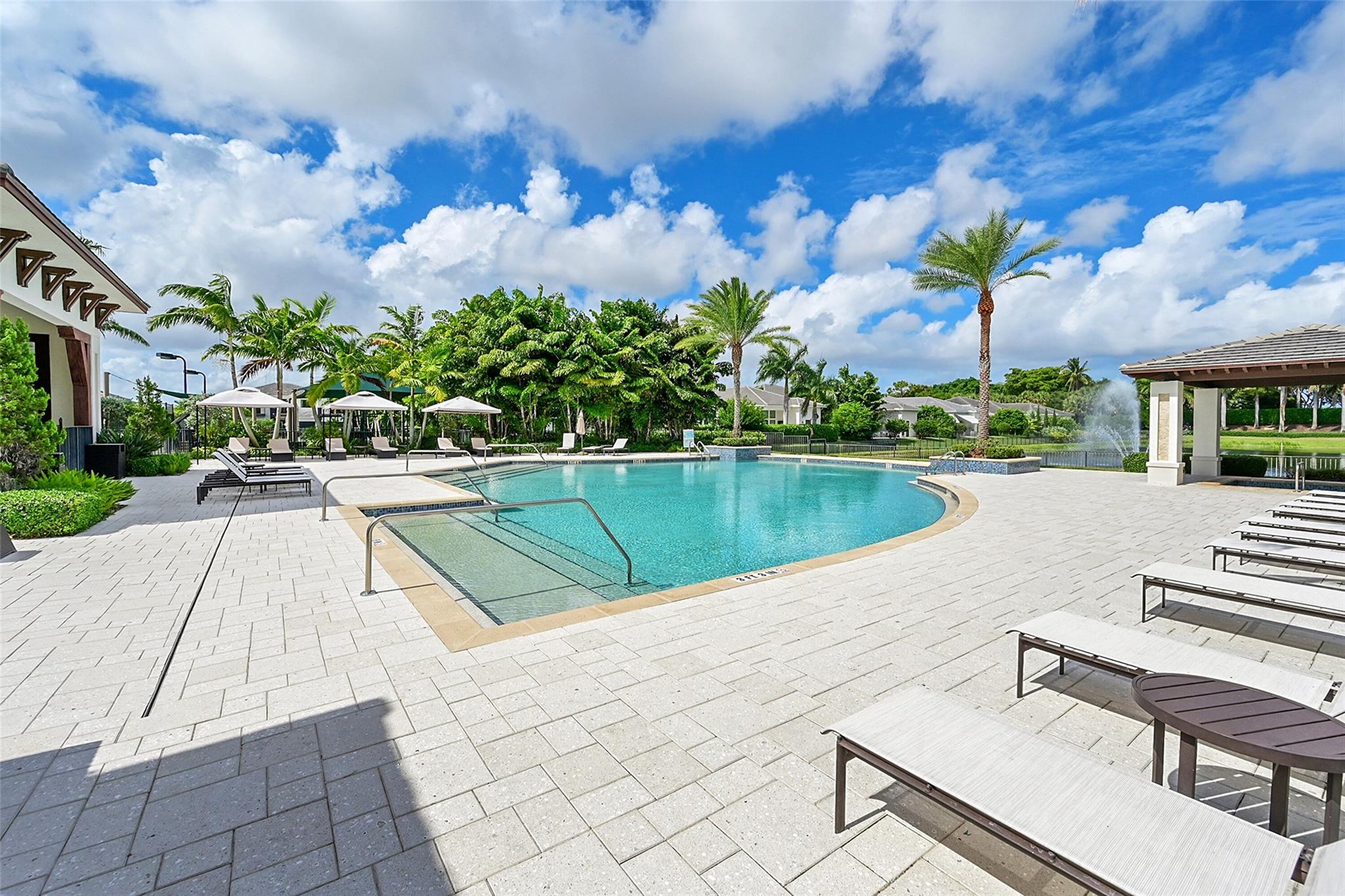 ROYAL PALM POLO PLAT - Residential