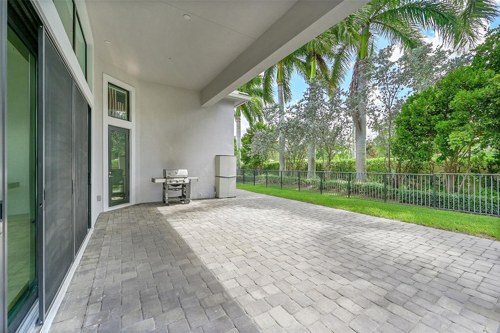 ROYAL PALM POLO PLAT - Residential