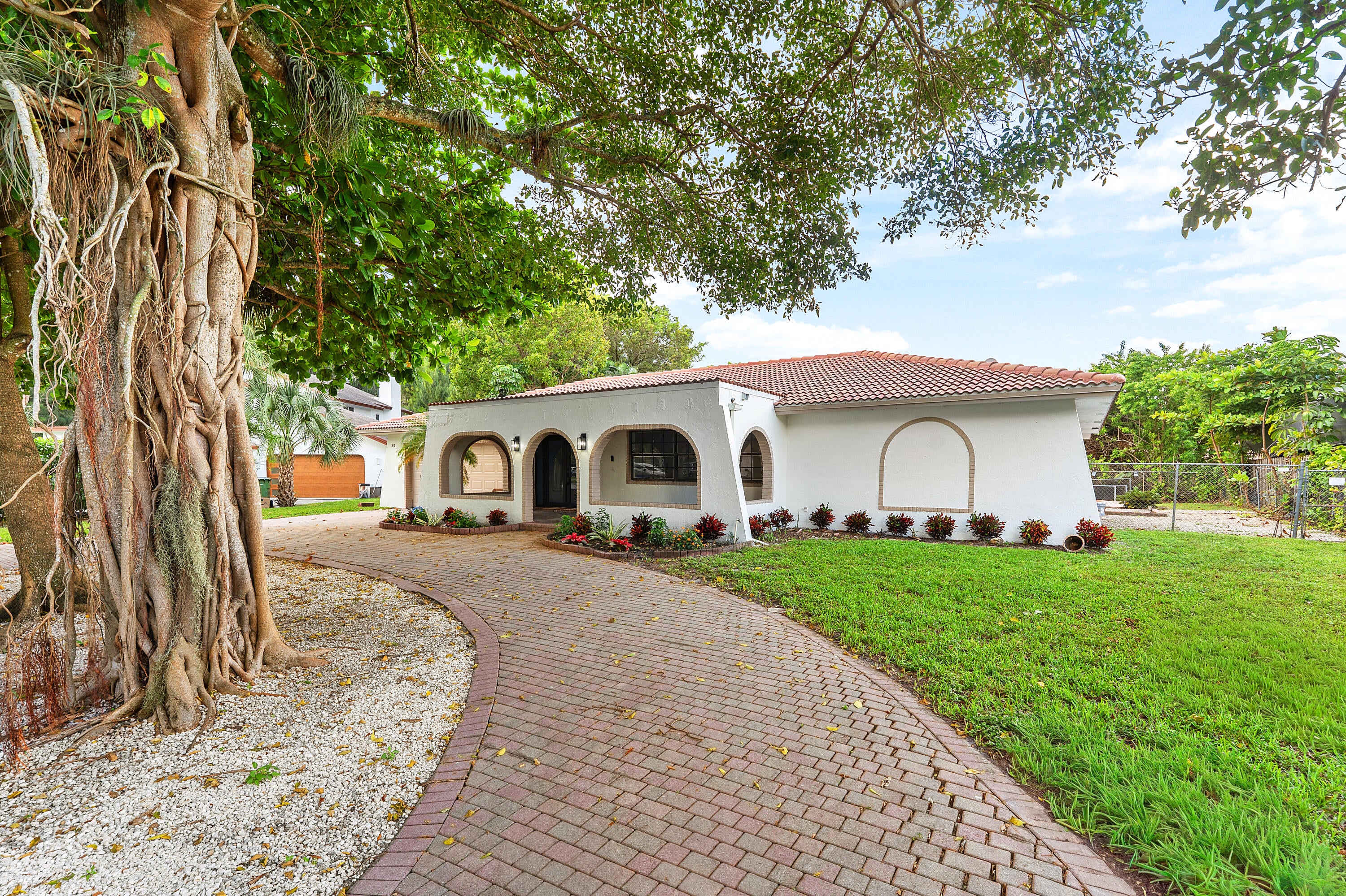 80 W PALM Drive