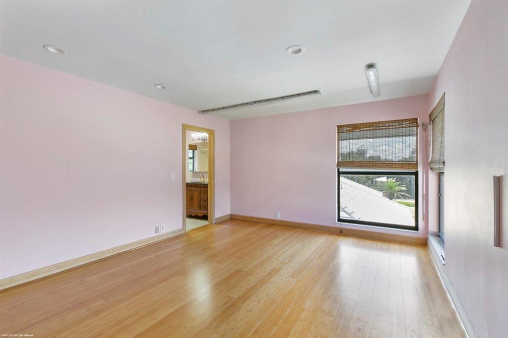 JUPITER ISLAND - Residential