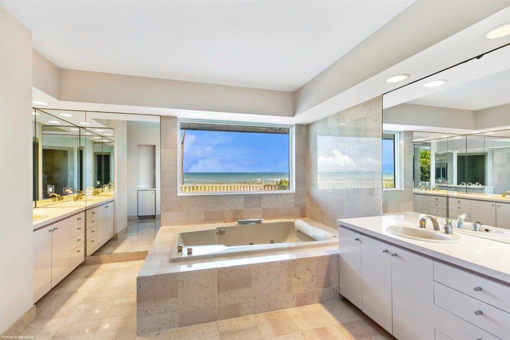 JUPITER ISLAND - Residential