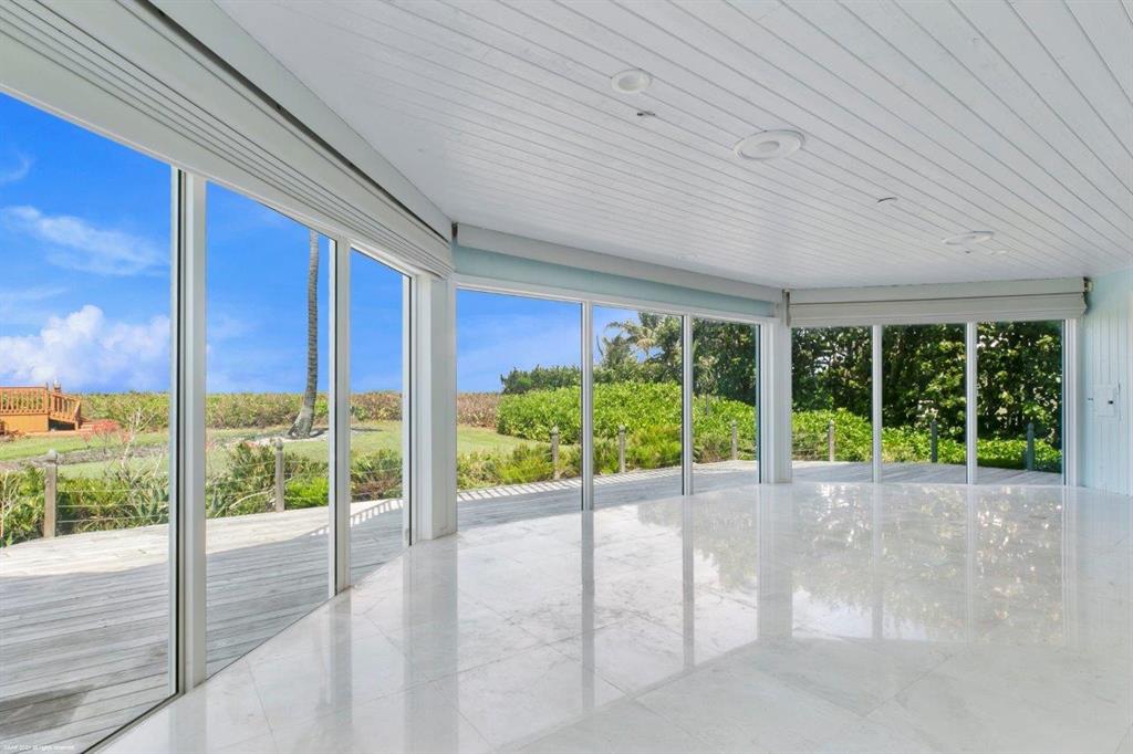 JUPITER ISLAND - Residential