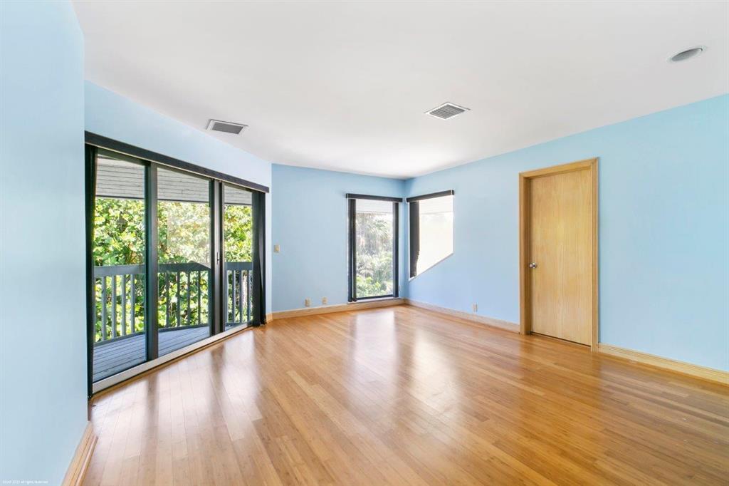 JUPITER ISLAND - Residential