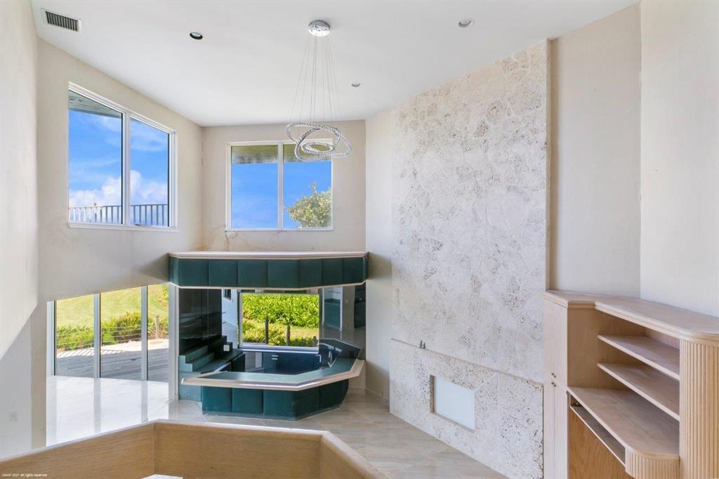 JUPITER ISLAND - Residential