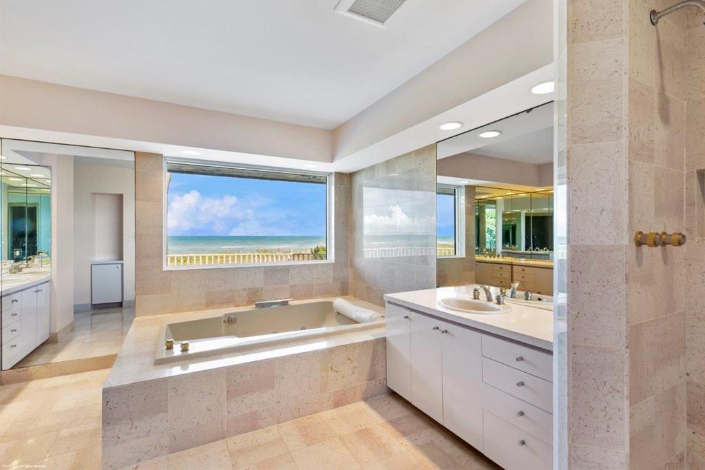 JUPITER ISLAND - Residential