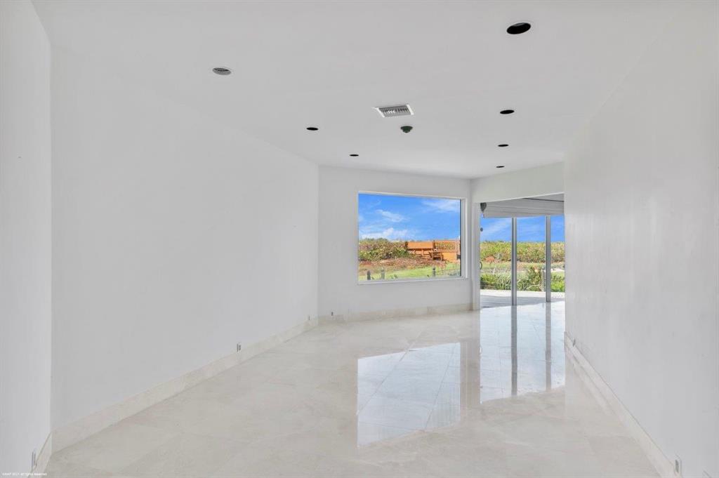 JUPITER ISLAND - Residential