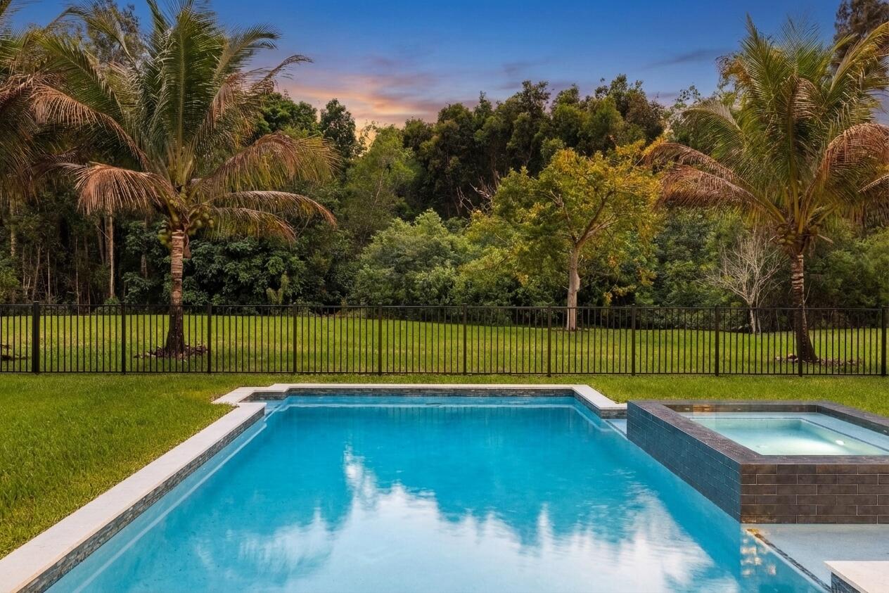 STONEWAL ESTATES - Residential