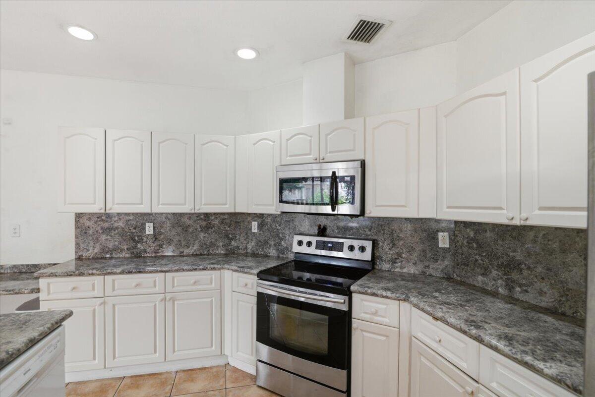 GRAND LAKES PHASE II - Residential