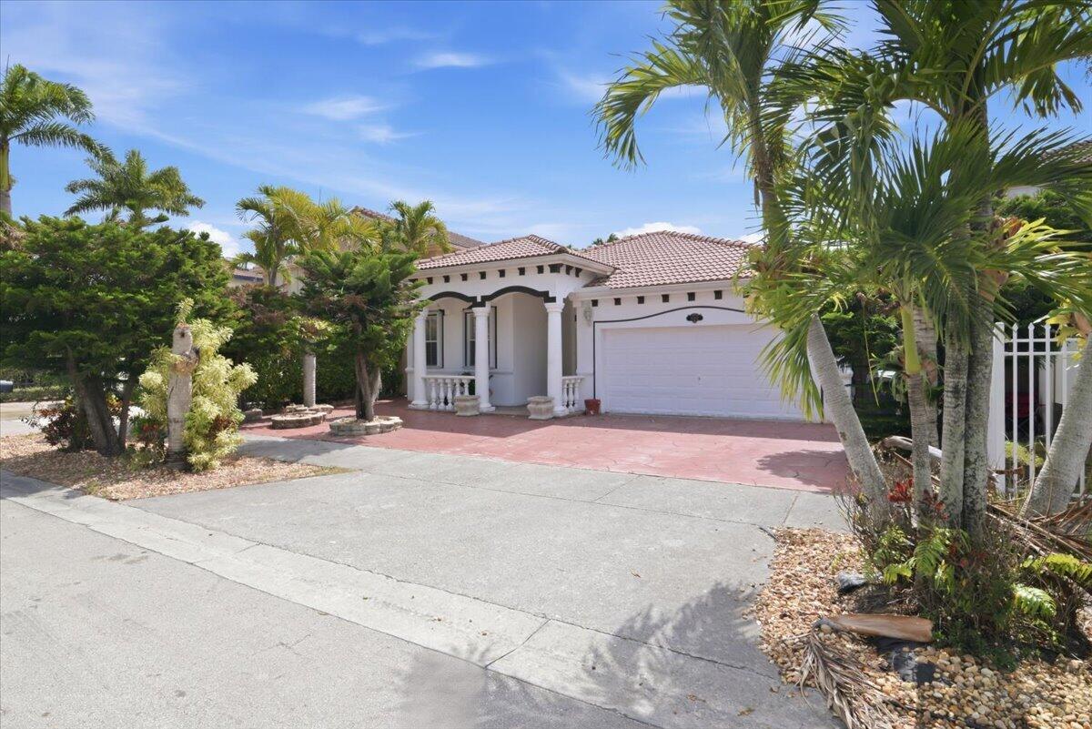 GRAND LAKES PHASE II - Residential