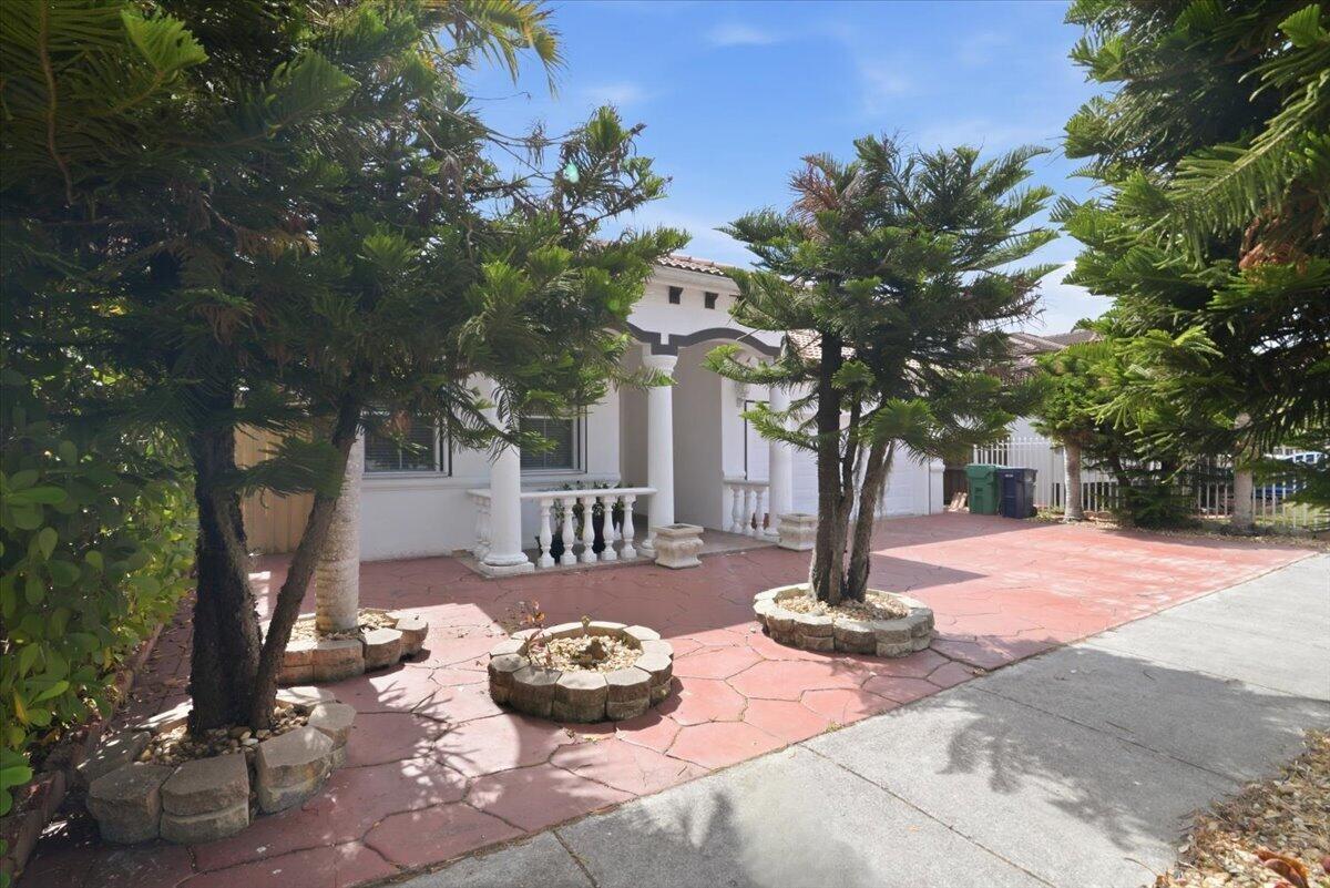 GRAND LAKES PHASE II - Residential