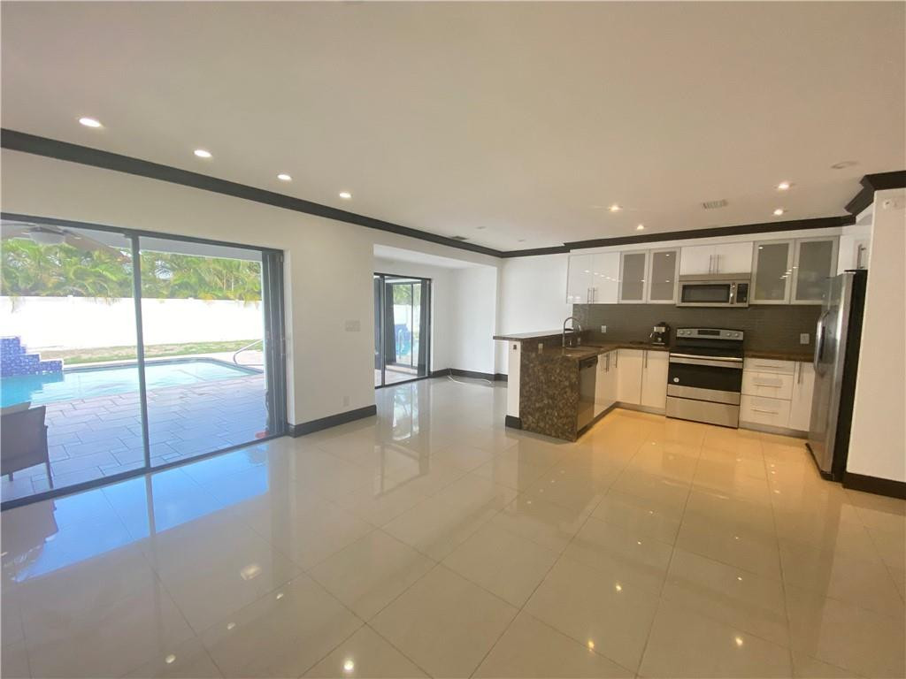 Emerald Hills Sec 3 83-27 - Residential