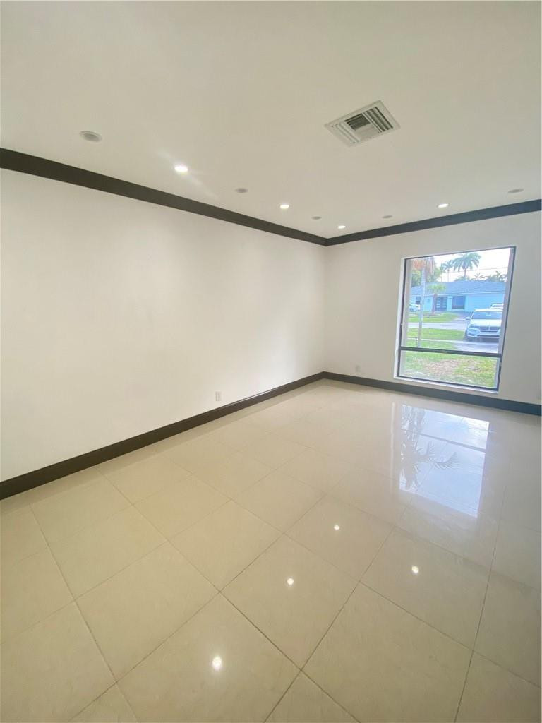 Emerald Hills Sec 3 83-27 - Residential