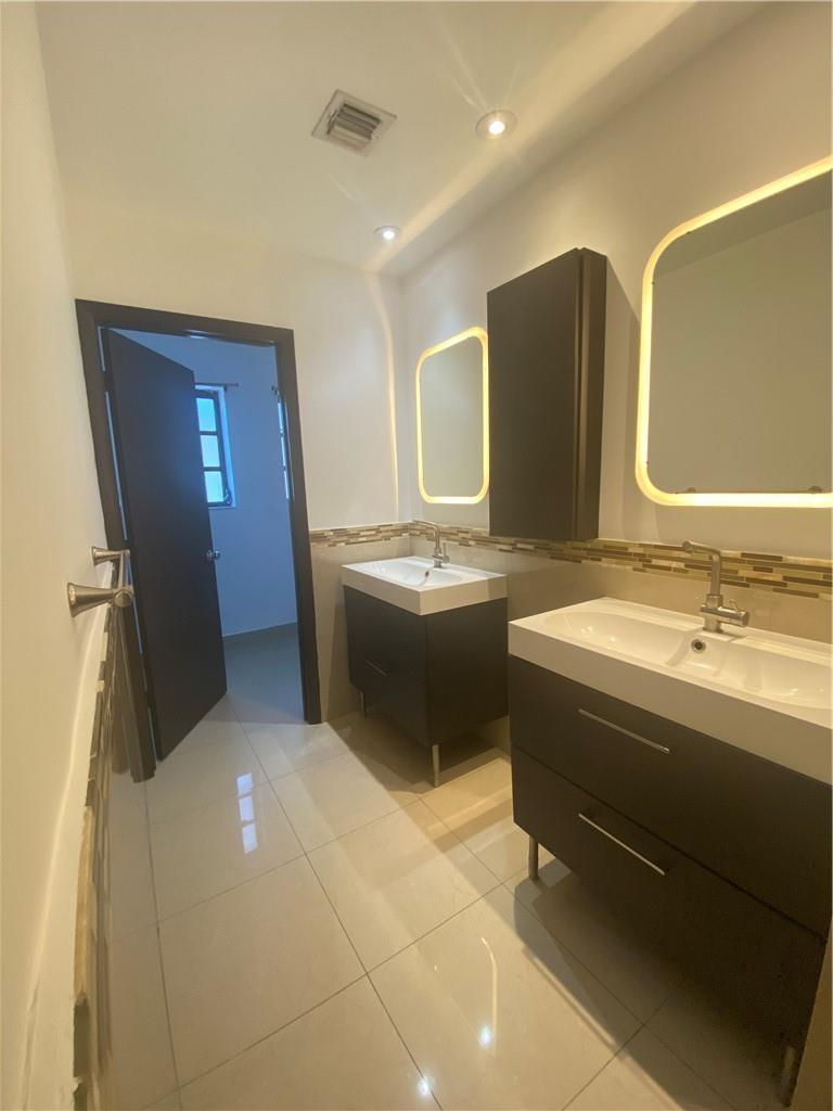 Emerald Hills Sec 3 83-27 - Residential