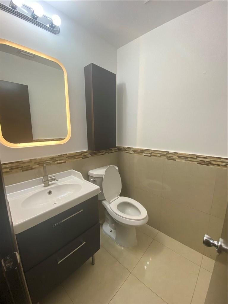 Emerald Hills Sec 3 83-27 - Residential