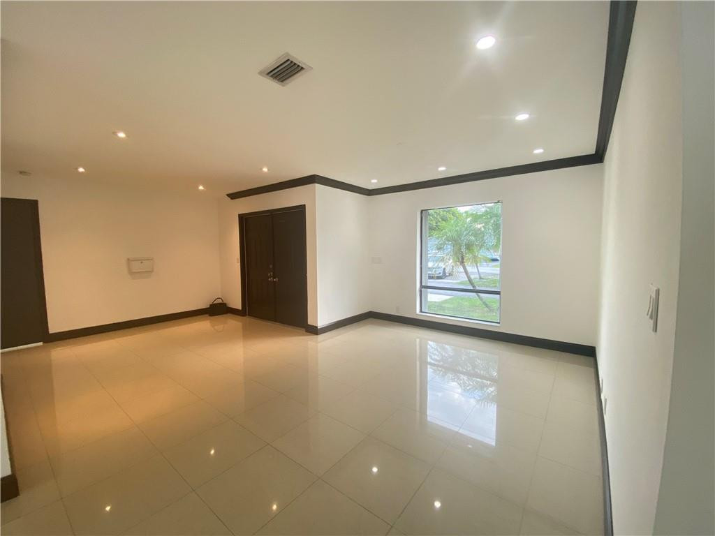 Emerald Hills Sec 3 83-27 - Residential