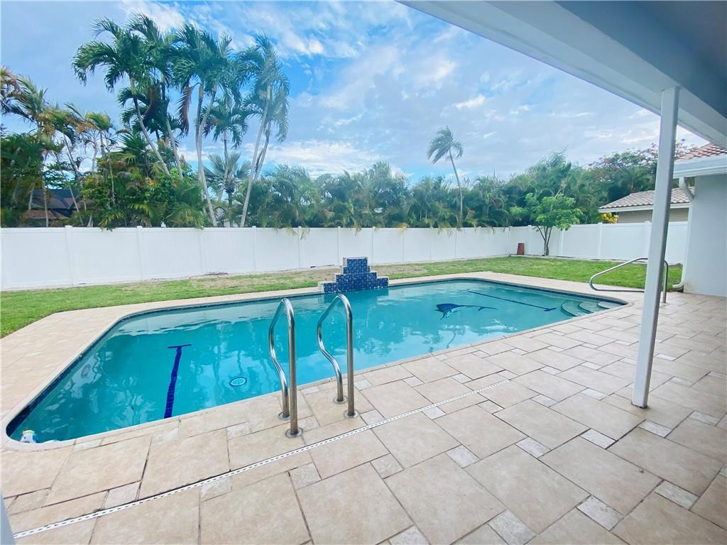 Emerald Hills Sec 3 83-27 - Residential