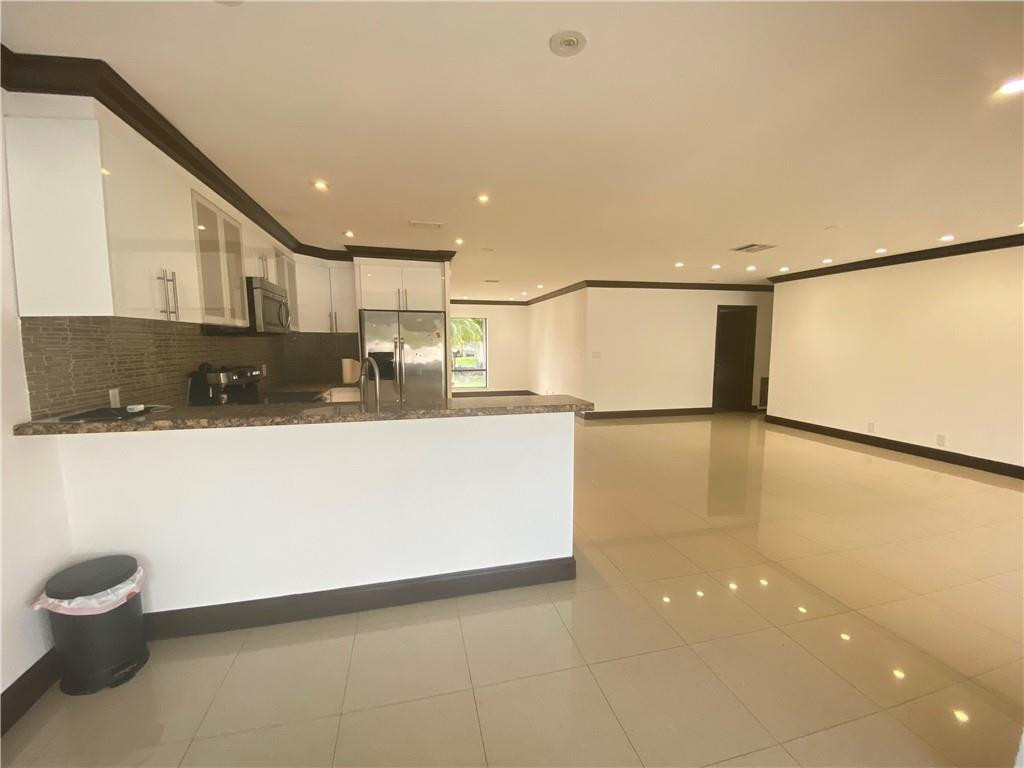 Emerald Hills Sec 3 83-27 - Residential
