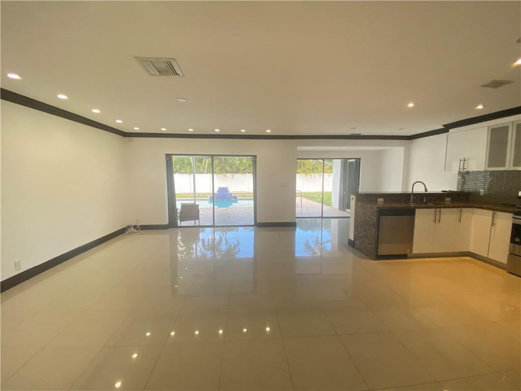 Emerald Hills Sec 3 83-27 - Residential