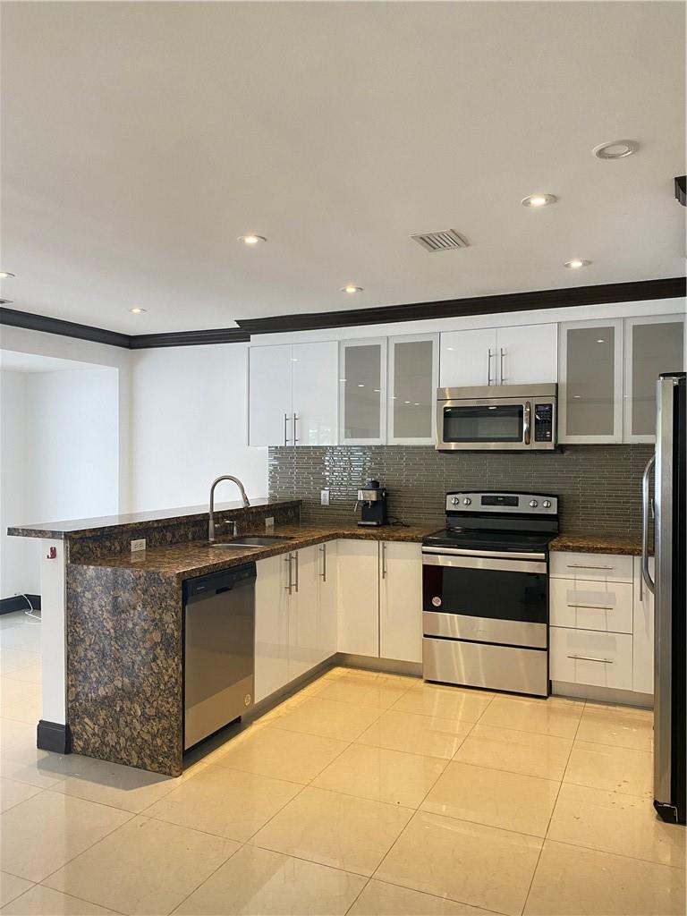 Emerald Hills Sec 3 83-27 - Residential