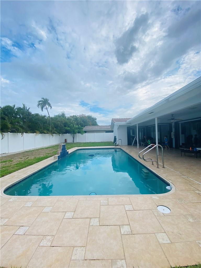 Emerald Hills Sec 3 83-27 - Residential