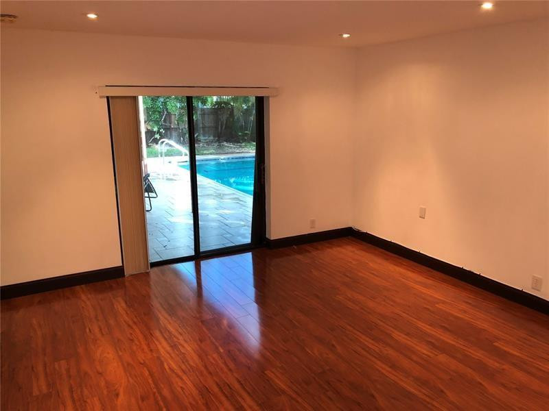 Emerald Hills Sec 3 83-27 - Residential