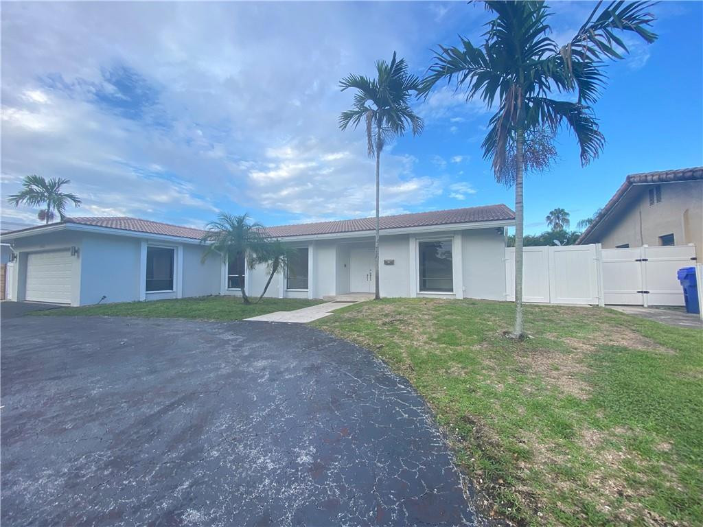 Emerald Hills Sec 3 83-27 - Residential