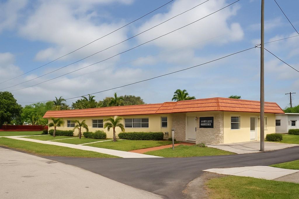 Photo of 3808 N Polk St, Hollywood, FL 33021 (MLS # F10501352)