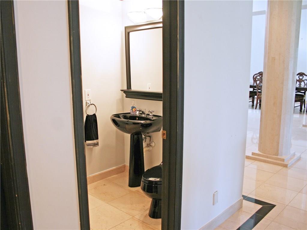 Shady Lane 103-4 B - Residential